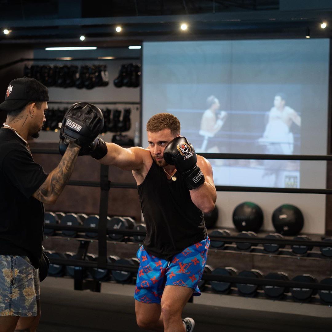 Alex González tweet media