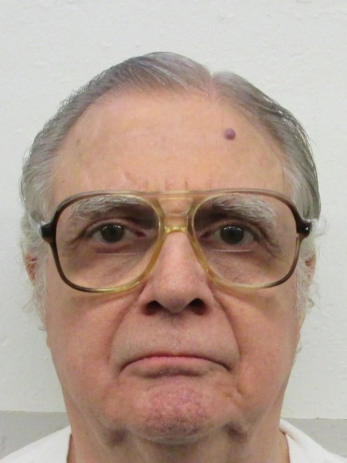 KarineOmry's tweet photo. I remember #ThomasArthur executed by the state of Alabama on May 26, 2017. @GovernorKayIvey denied him DNA testing that could have prove his innocence. Mr. Arthur spent 34 years on death row. He was 75 years old and posed no threat in prison.
#EndTheDeathPenalty https://t.co/q8eOcAO3IV