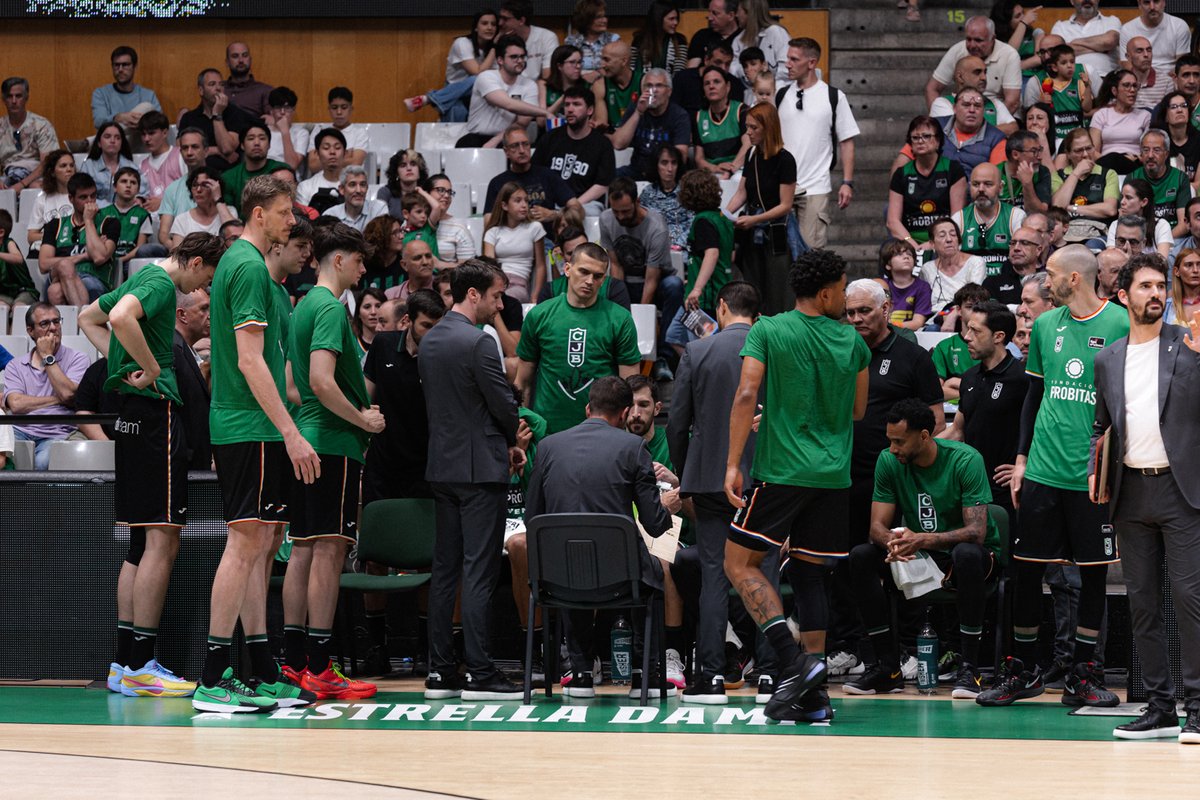 Club Joventut Badalona (@penya1930) on Twitter photo 🚨 HORARI DEFINIT PEL PARTIT DE QUARTS DE FINAL A L'OLÍMPIC
🗓️ Dimecres 4 de juny, 19:00h
🆚 <a href="/valenciabasket/">Valencia Basket Club</a> o <a href="/CB1939Canarias/">La Laguna Tenerife</a>
FORÇA PENYA! 🟢⚫️
#CityOfBadalona 🚨 HORARI DEFINIT PEL PARTIT DE QUARTS DE FINAL A L'OLÍMPIC
🗓️ Dimecres 4 de juny, 19:00h
🆚 <a href="/valenciabasket/">Valencia Basket Club</a> o <a href="/CB1939Canarias/">La Laguna Tenerife</a>
FORÇA PENYA! 🟢⚫️
#CityOfBadalona