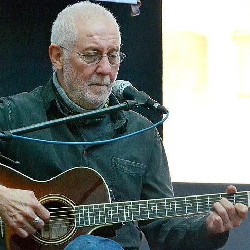 İlhan Şeşen hayatını kaybetti.