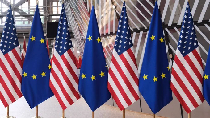 🚨 BREAKING : "Nuovo slancio nei colloqui commerciali dopo la telefonata tra Von der Leyen e Trump, afferma portavoce UE"