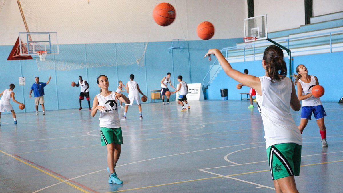 Noticias Deportes: Álex Palou hace historia, novedades en la selección y Xabi Alonso al Real Madrid madridactual.es/8033903-notici…