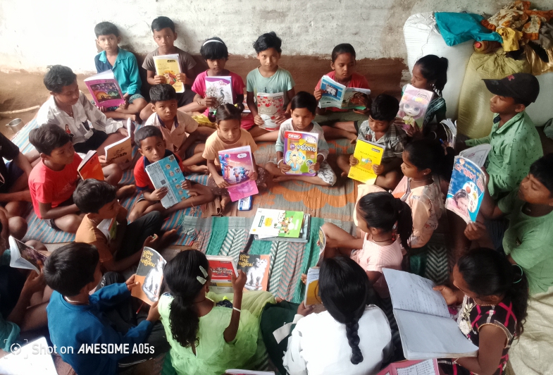 OSM91165819's tweet photo. Pictures say it all! π
#CamalKaCamp by @Pratham_India & @Atmashakti3 is turning #SummerVacation into a joyful memory, while #BridgingTheLearningGap through fun, play, and creativity.
Thanks to our #GrassrootLeaders & #Volunteers for making this possible.
#HappyLearning #SDGs https://t.co/imtSpzYh0j