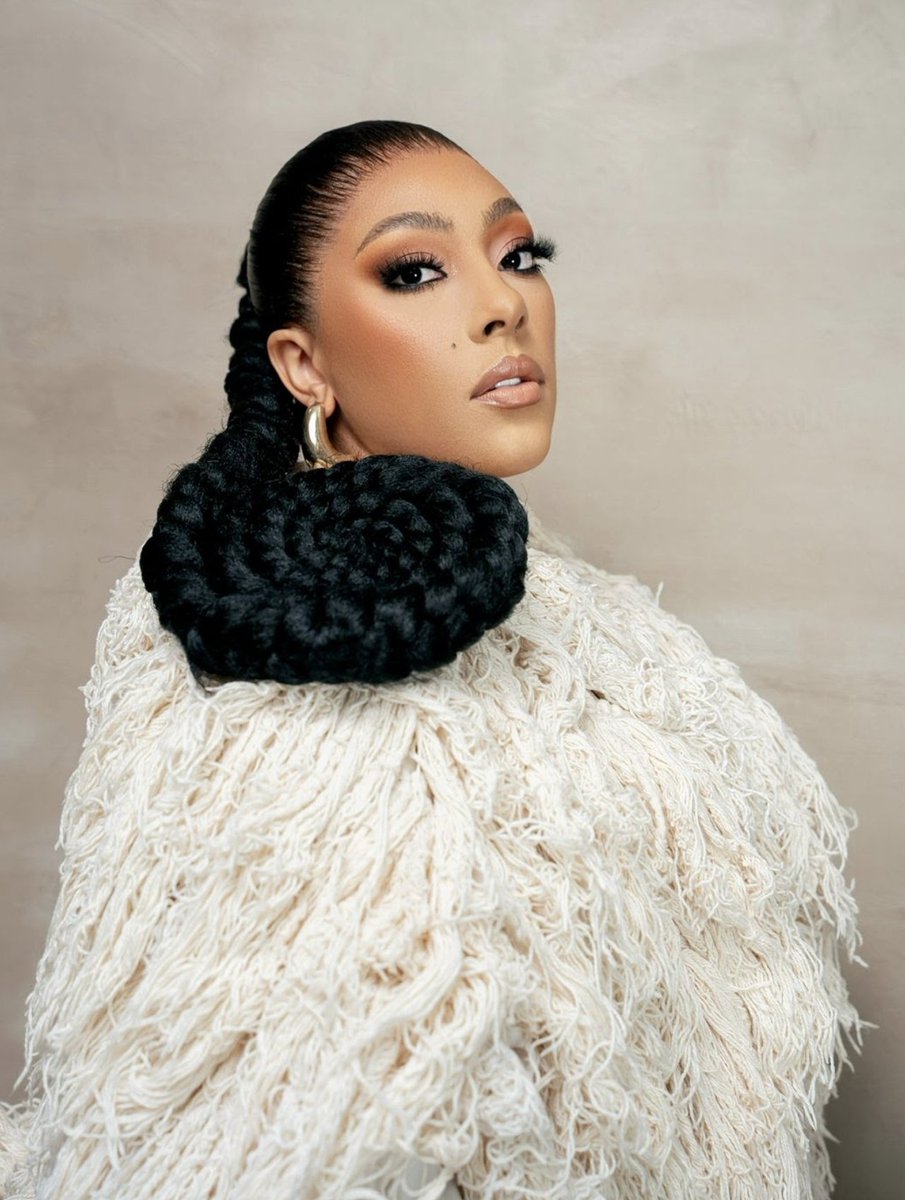 MUSIC: 

Mbali Nkosi drops new EP

"The Queen" actress Mbali Nkosi is set to unveil her debut full-length music project titled "ELEMENTS" this week. 

The project features a dynamic lineup of collaborators including Buhlebendalo Mda, Spice Drums, Rowlene, Boskasie, Black Motion