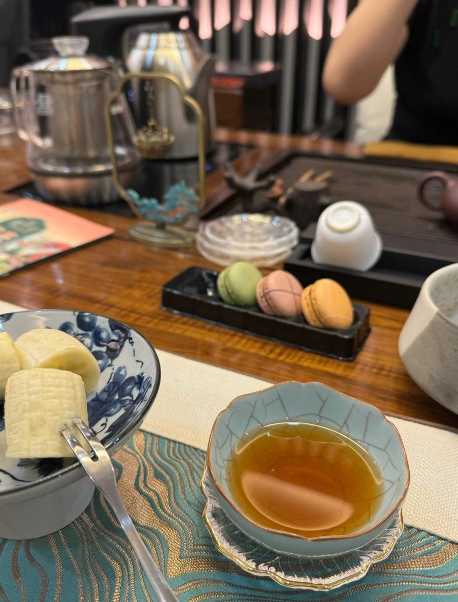お茶の香りが漂う中で、気分が少しずつ良くなっていく ☕💫