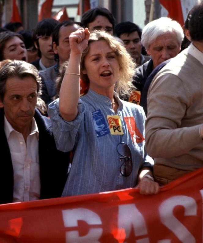 La verdadera "diva valiente y poderosa" es Marisol.

Melody.