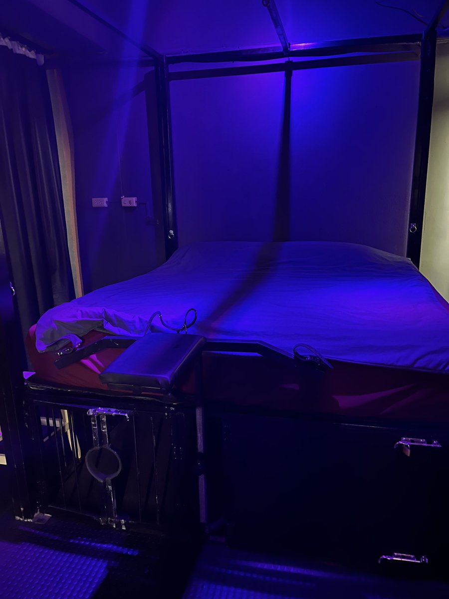 等了一個月終於來<a href="/studiobondage/">SB玩具間</a> 別館開箱玩樂,認真玩了兩項拘束道具,時間就這麼無情的溜走了🥲
嘴上說的:不要,停
心裡想的:不要停！
原諒我跟玩伴玩得太開心到最後才想到要留存一下🤣🤣🤣
認真覺得去旅館不如來別館包場3+1,該來跟踢公貝阿許願下次能夠過夜,阿門~

#BDSM 
#BD
#拘束