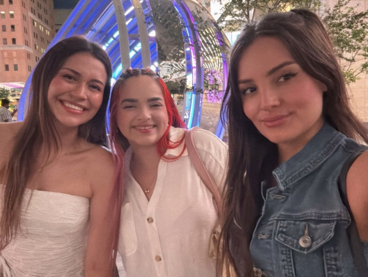 met these two cute girls in dallas💕
