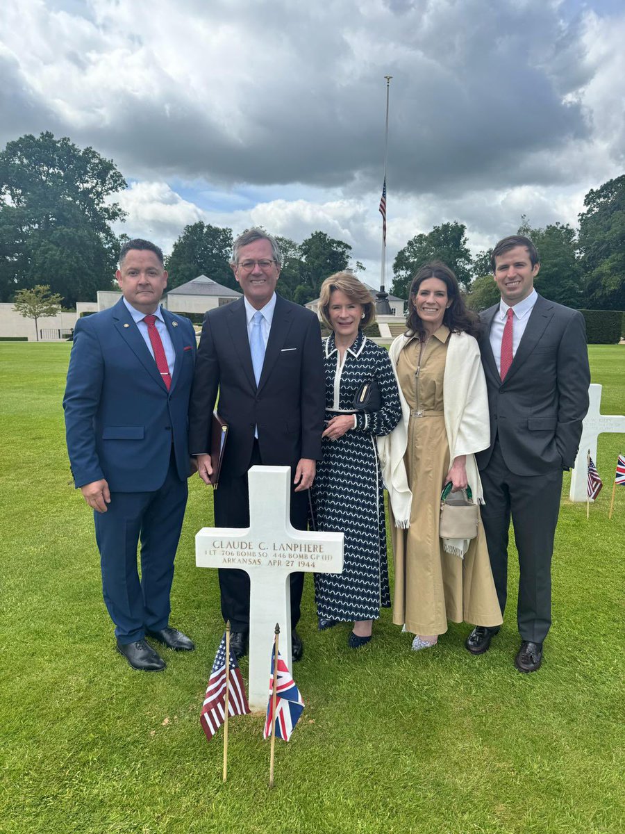 While commemorating Memorial Day at Cambridge Cemetery, my family and I were honored to remember two fellow Arkansans who gave their lives defending our country in World World II - Claude Lanphere (Ouchita County) and Richard Kaufman (Little Rock).

Thanks to Superintendent Angel