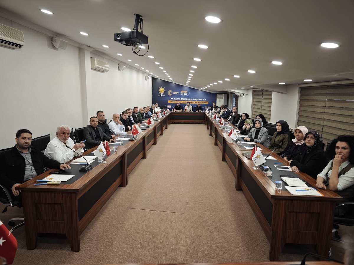AK Parti Sakarya Yönetim Kurulu Toplantısı İl Başkanvekilimiz Sayın Recep Hacıeyüpoğlu’nun başkanlığında gerçekleşti.

Umudun, İcraatin ve Geleceğin Adı; AK Parti!