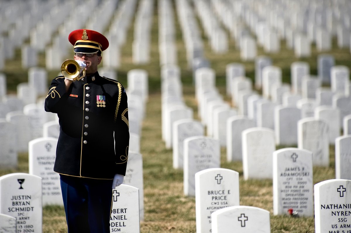 NewLantern's tweet photo. Day is done, gone the sun,
From the lakes, from the hills, from the sky,
All is well, safely rest, God is nigh.

#MemorialDay #RemembertheFallen https://t.co/C7M9tthyiW
