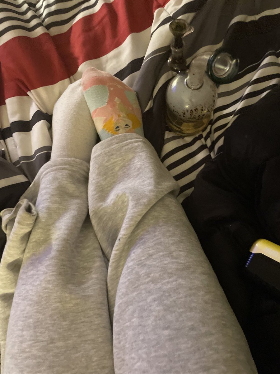 WToes7765's tweet photo. Come take my socks off with your teeth and give my piggy’s all your love 
cashapp in bio 
i do customs https://t.co/UT1Gm8F9qZ