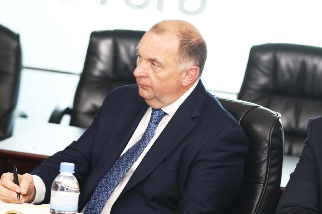 RURA_RWANDA's tweet photo. This afternoon,DG RURA received Mr. Stephen Harris,Co-founder &amp; Chairman of Paradigm (a telecom tower company) and the MD of IHS Rwanda during a courtesy call.They discussed regulatory certainty and long-term investment in ICT infrastructure in alignment with Rwanda’s Vision 2050 https://t.co/xtfql3S1cU
