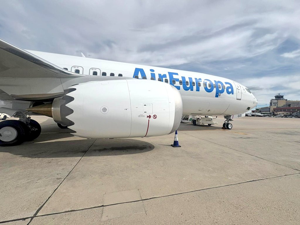 Alber_Casado's tweet image. New @BoeingAirplanes #B737 #Max @aireuropa 

@cfmengines LEAP-1B 

#LEMD