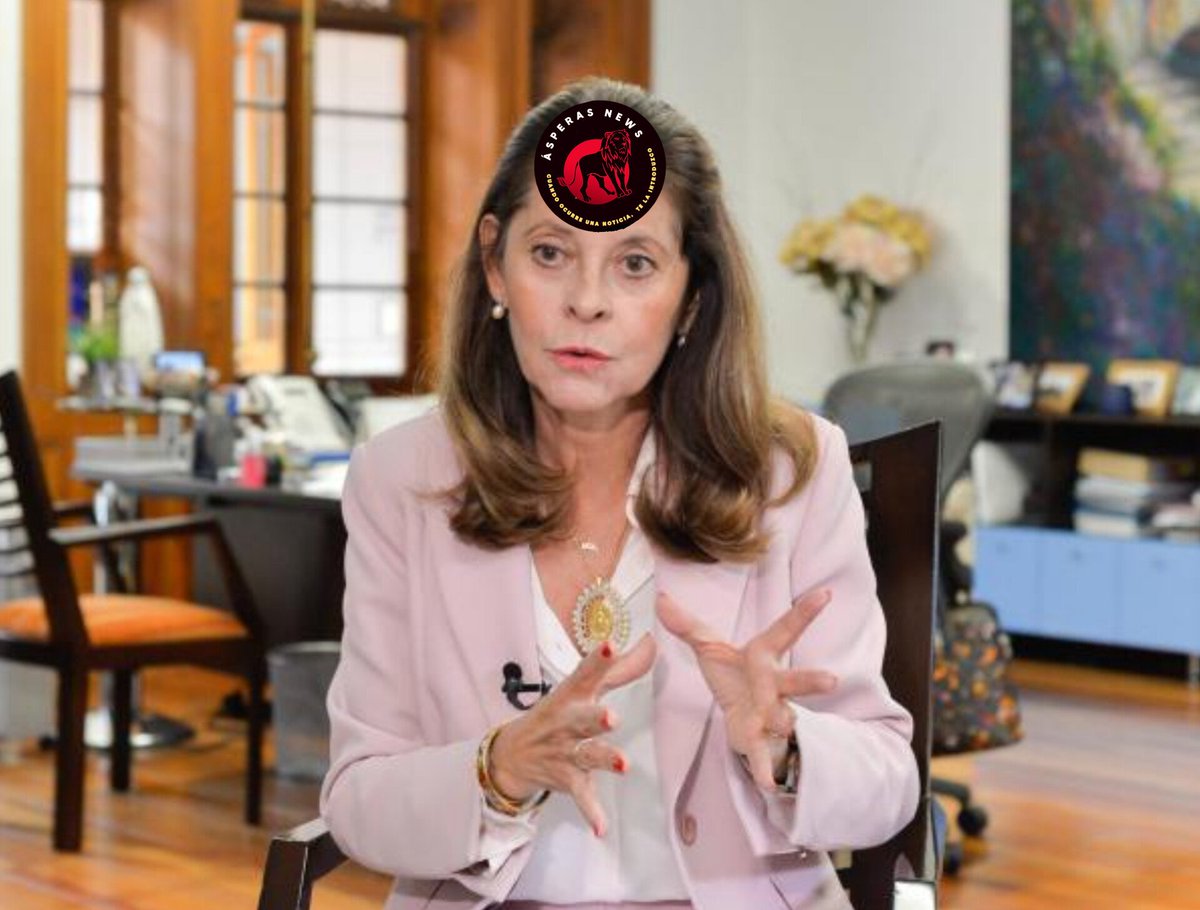 Rolando El Vándalo (@vandalorolando) on Twitter photo En otro capítulo de su telebobela: ¿Te traduzco la noticia, güevón?:
La hermosa pero malvada <a href="/mluciaramirez/">Marta Lucía Ramírez.</a> se infiltra en la comunidad del anillo de pelos @policiacolombia, y vuelve corrupto hasta al hijupueta, convirtiendo a esa ya de por si degenerada institución en un antro. En otro capítulo de su telebobela: ¿Te traduzco la noticia, güevón?:
La hermosa pero malvada <a href="/mluciaramirez/">Marta Lucía Ramírez.</a> se infiltra en la comunidad del anillo de pelos @policiacolombia, y vuelve corrupto hasta al hijupueta, convirtiendo a esa ya de por si degenerada institución en un antro.