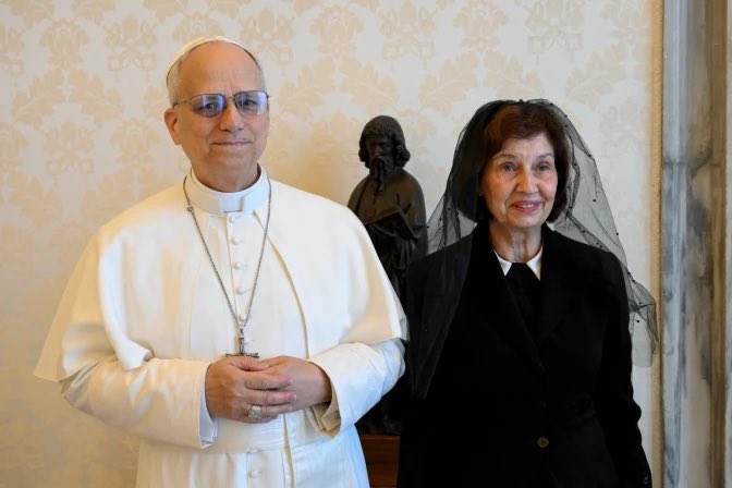 VaticanReportIt's tweet image. Il Santo Padre ha ricevuto questa mattina in Udienza:
- S.E. la Signora Gordana Siljanovska Davkova, Presidente della Repubblica di Macedonia del Nord, e Seguito;
#LeoneXIV