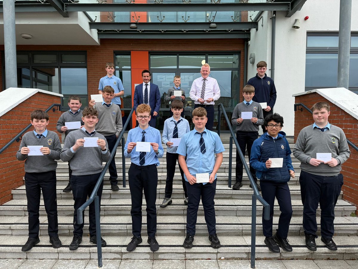 Selection of the end of year Positive Affirmation Committee (PAC) raffle winners.  Well done to everyone who was recommended to the PAC committee throughout the year.👏👏