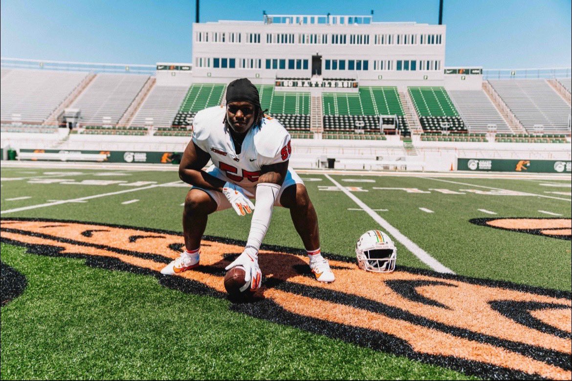 JThomas55_'s tweet image. Thank you Famu for the great visit this past weekend 💚🤍@GMC_Football @JUCOFFrenzy @coachjack_w @Cameron_57_ @CoachLReady