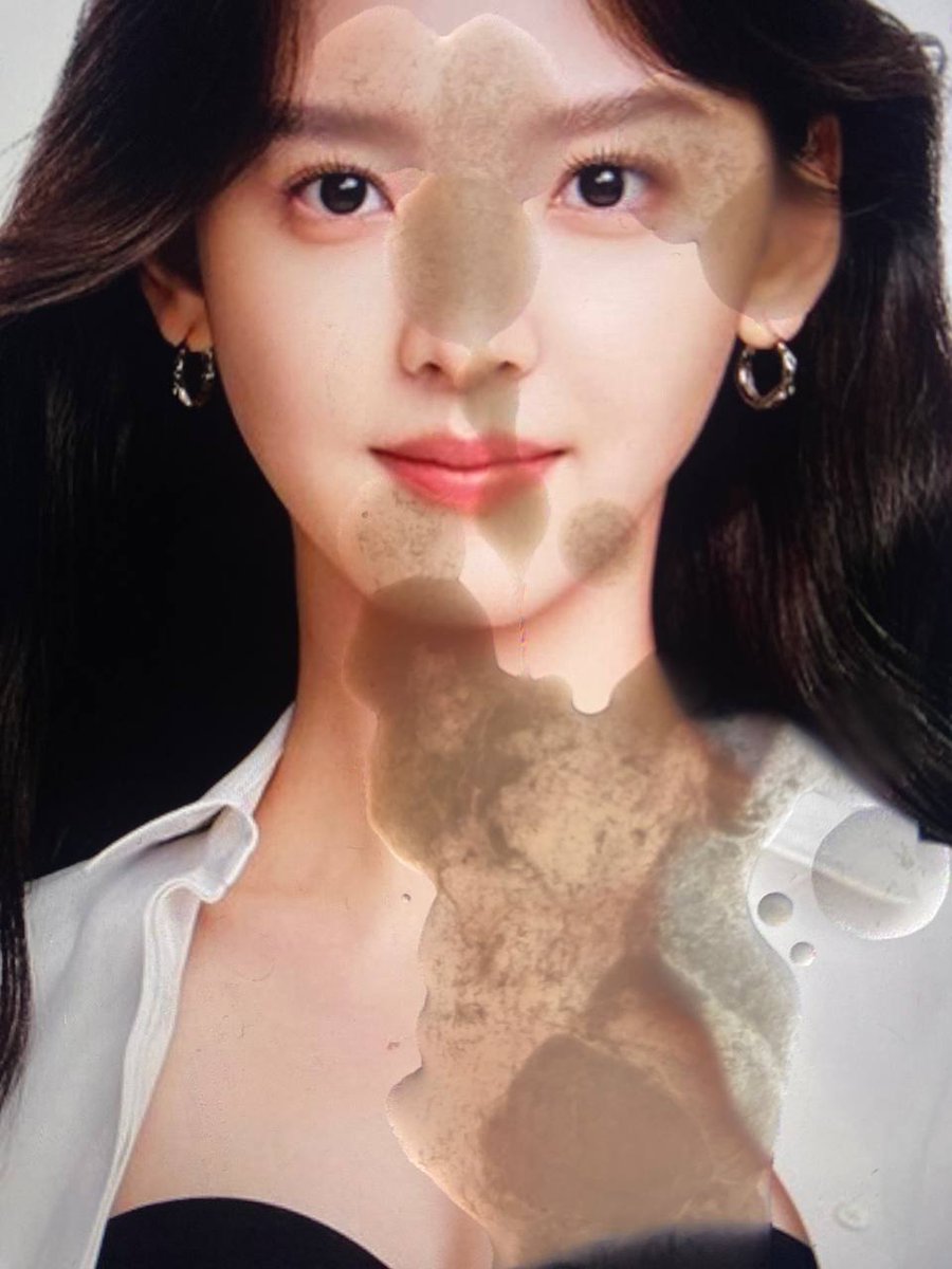 这两个淫妇如今得到了制片人和导演的精液。