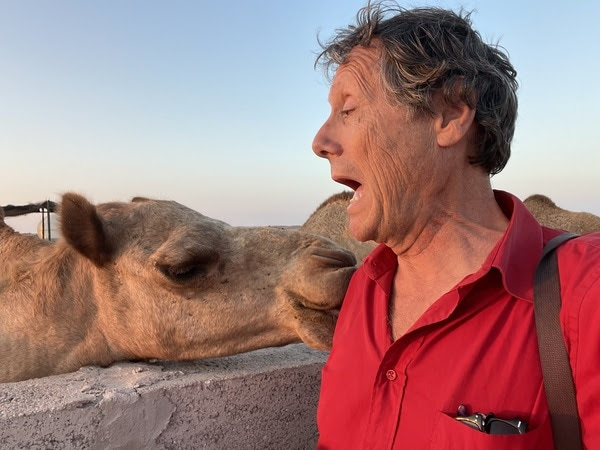 ZoomDesMedias's tweet photo. 🧳 Antoine de Maximy est de retour pour un J'IRAI DORMIR CHEZ VOUS #inédit !
Pour ce nouvel épisode, Antoine de Maximy parcourt le sultanat d'Oman

Vendredi 20 juin à 21h10 sur @RMCDecouverte 

#JDCV https://t.co/HR7rlJR3O0