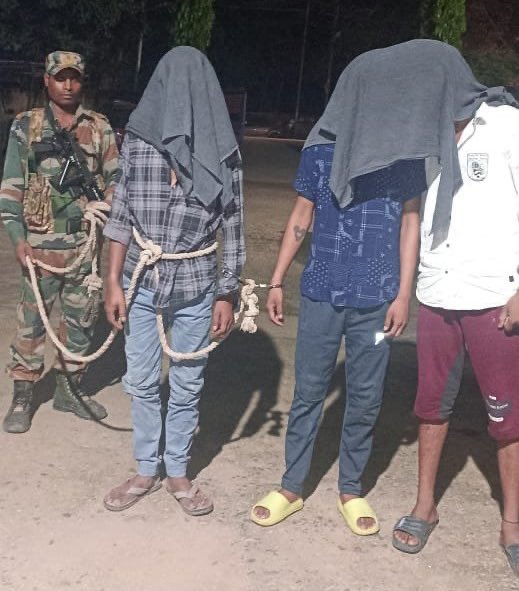 🚨 #BREAKING: Three Youtubers arrested at the border while trying to flee after using an ANI video clip without paying ₹10 lakh