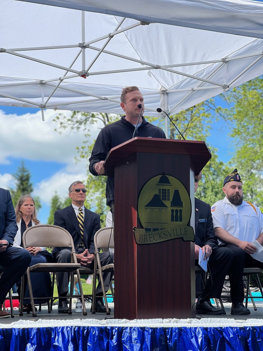 RepMaxMiller's tweet photo. Honoring our fallen heroes this Memorial Day in Brecksville.

May we forever honor their sacrifice. https://t.co/KBjY83h9na