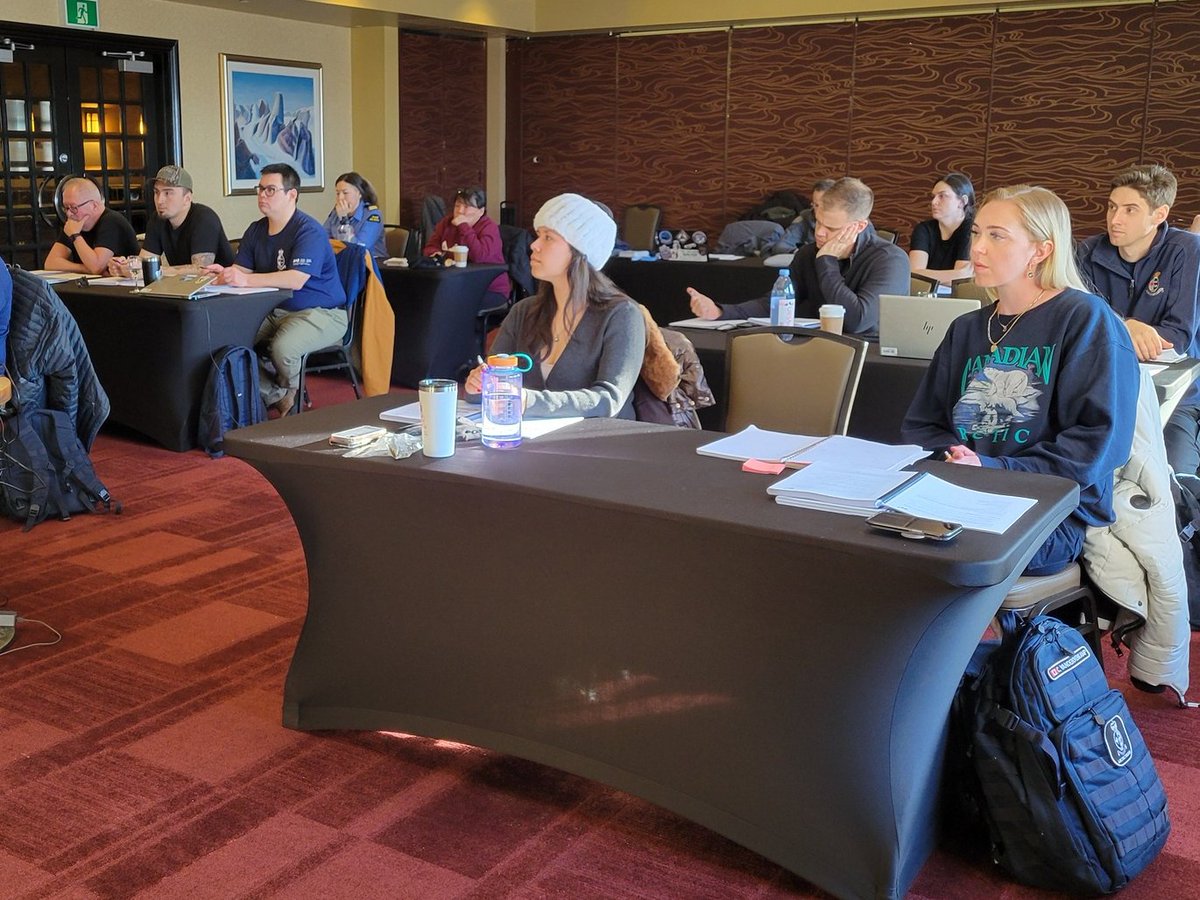 FASTLimited's tweet photo. Kudos to the @CoastGuardCAN and its Arctic Region for hosting an Incident Command System 300 course in Iqaluit. At @FASTLimited, we emphasize community cooperation in emergency preparedness. Explore our range of ICS vests. https://t.co/xexxC1iOAQ https://t.co/aRAUSqDUvB