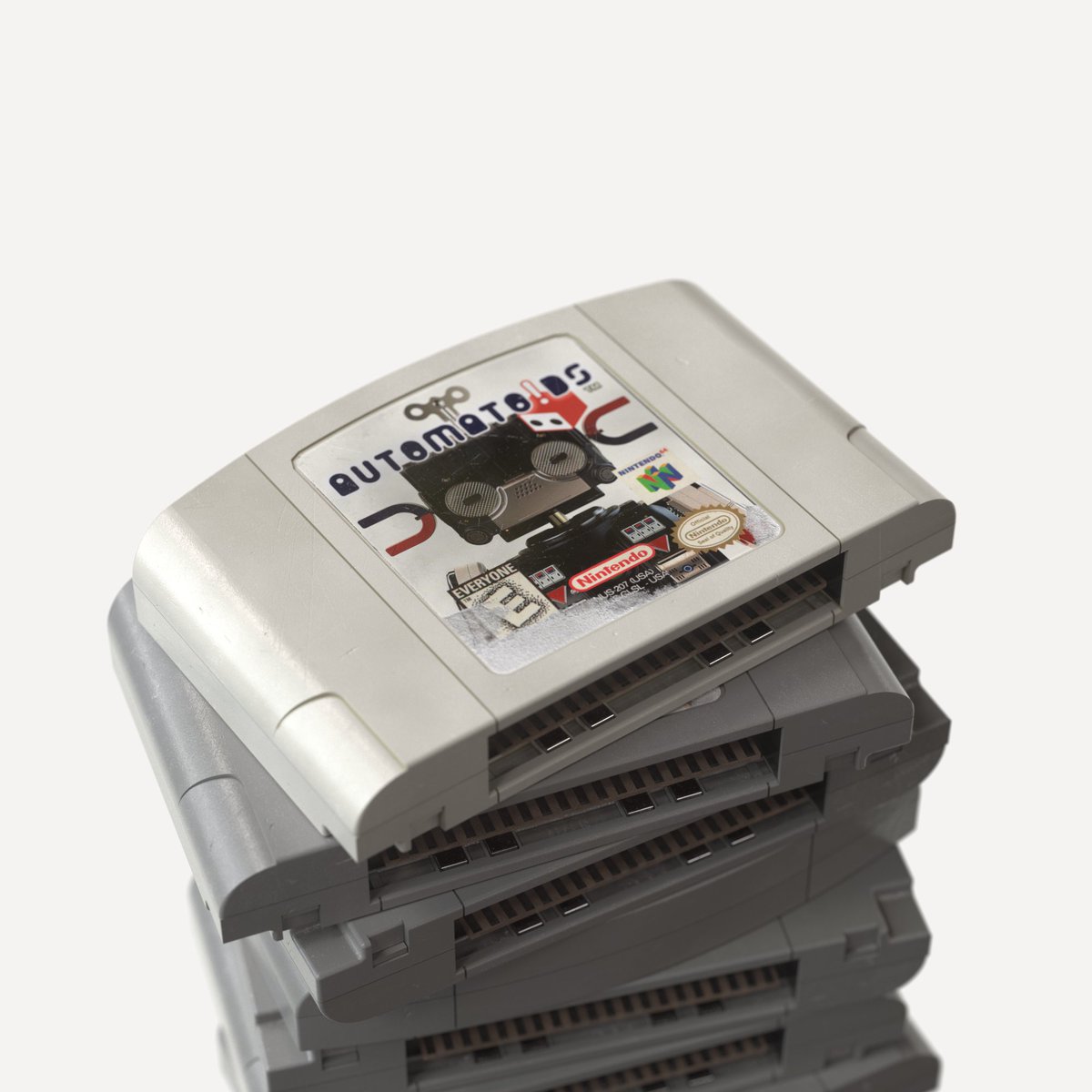 *bzzzt [!]
*everything is robots [.]