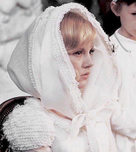 rosierpearl's tweet photo. sylvie vartan, on her wedding day in 1965 https://t.co/SOI7peH3Tu