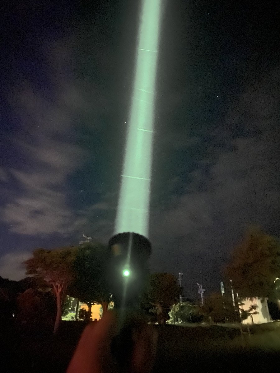 masachandra's tweet image. 飛び系ライトACEBEAM L19 2.0
完全にライトセーバーで好き😍
初のTIRレンズ
サイドボタンは暗闇だと押し難い。
#ACEBEAM
#l19 
#ロマンス砲
#ライトセーバー
#グリーンライト