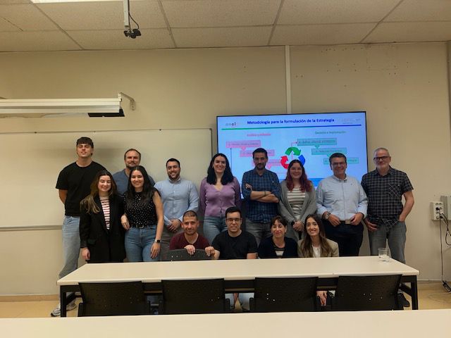 Cátedra Economía Social y Cooperativismo (@cesocialycoop) on Twitter photo 🏭 Este viernes se cerró el ciclo de clases del IV Título de Experto en Gestión de Empresas de Economía Social y Cooperativas de la <a href="/UNavarra/">UPNA - Universidad</a> con la presencia de Miguel Ugalde, director general de Tafalla Iron Foundry S. Coop. Sesión llena de visión industrial y compromiso🔧🤝 🏭 Este viernes se cerró el ciclo de clases del IV Título de Experto en Gestión de Empresas de Economía Social y Cooperativas de la <a href="/UNavarra/">UPNA - Universidad</a> con la presencia de Miguel Ugalde, director general de Tafalla Iron Foundry S. Coop. Sesión llena de visión industrial y compromiso🔧🤝