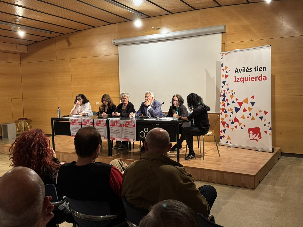 Arranca  la charla coloquio: No a la Nebrija en Avilés 

EN DEFENSA DE LA UNIVERSIDAD PÚBLICA

Organizada <a href="/iuaviles/">IU Avilés</a> Plataforma Pola Universidá Pública