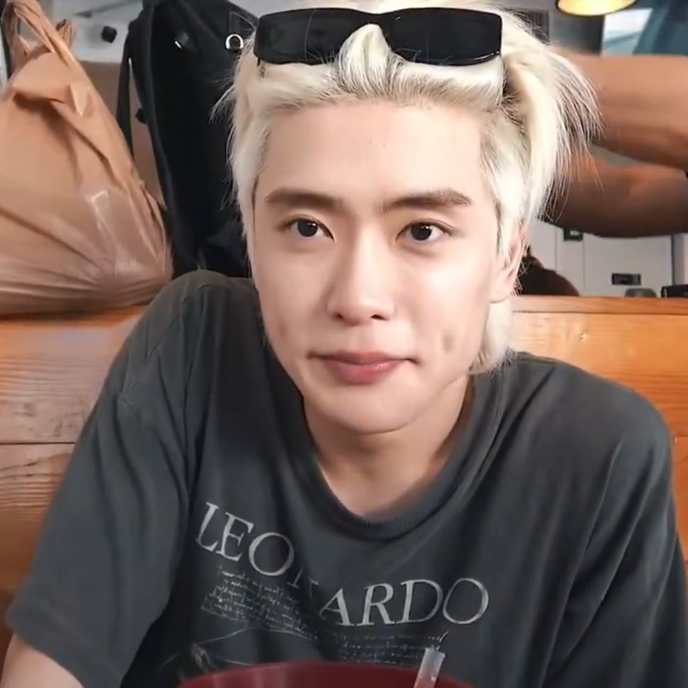 unojaehyun's tweet image. he’s now a rounder dough of bread 🥹🤏🏻