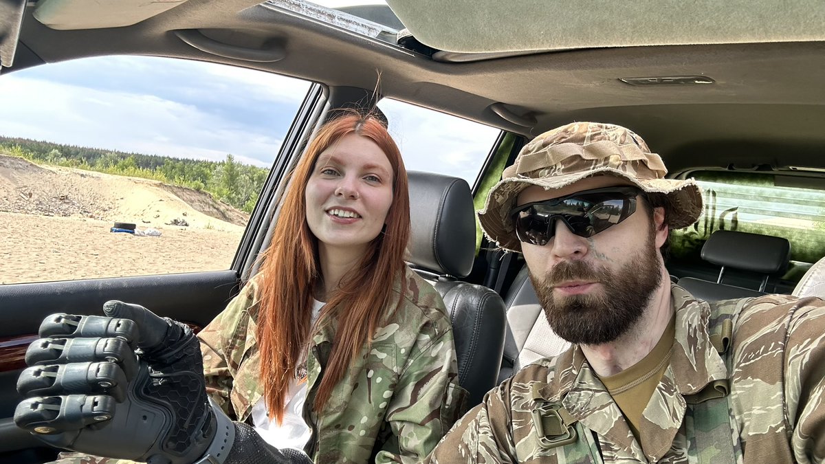 Samoilenko_I's tweet image. Рівно два роки тому почалася наша з Ріною історія
Неймовірна, цікава, чесна, справжня
Два роки вже кохаю
І не плануємо зупинятись