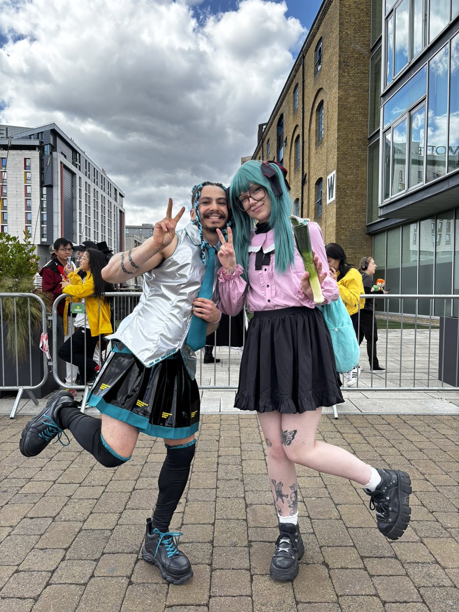 star! ✦ tweet media