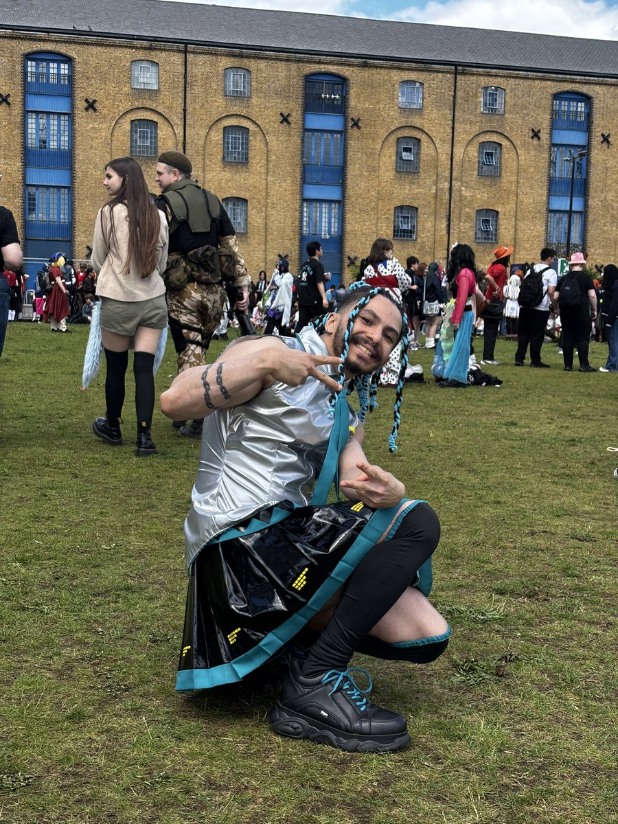 star! ✦ tweet media