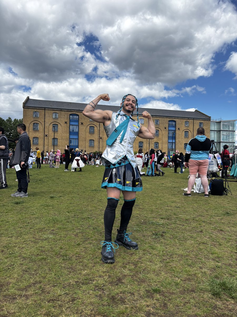 star! ✦ tweet media