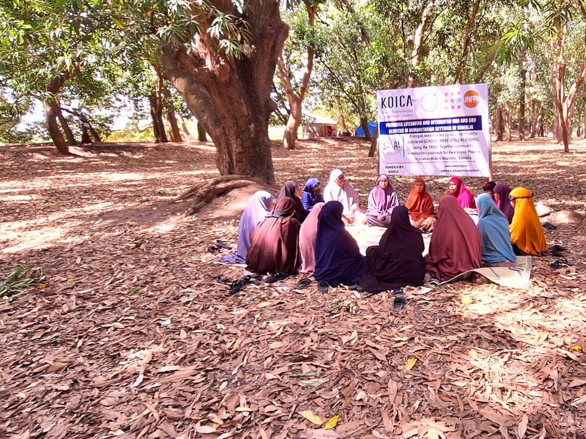 DearDaughterC's tweet image. In #Jowhar, Local community activists are using the #SASA!Together approach to transform how power is understood, promoting its use to uplift &amp;amp; protect, not to control or harm. Together, they’re challenging harmful norms &amp;amp; inspiring change in homes &amp;amp; communities.  #ShiftThePower