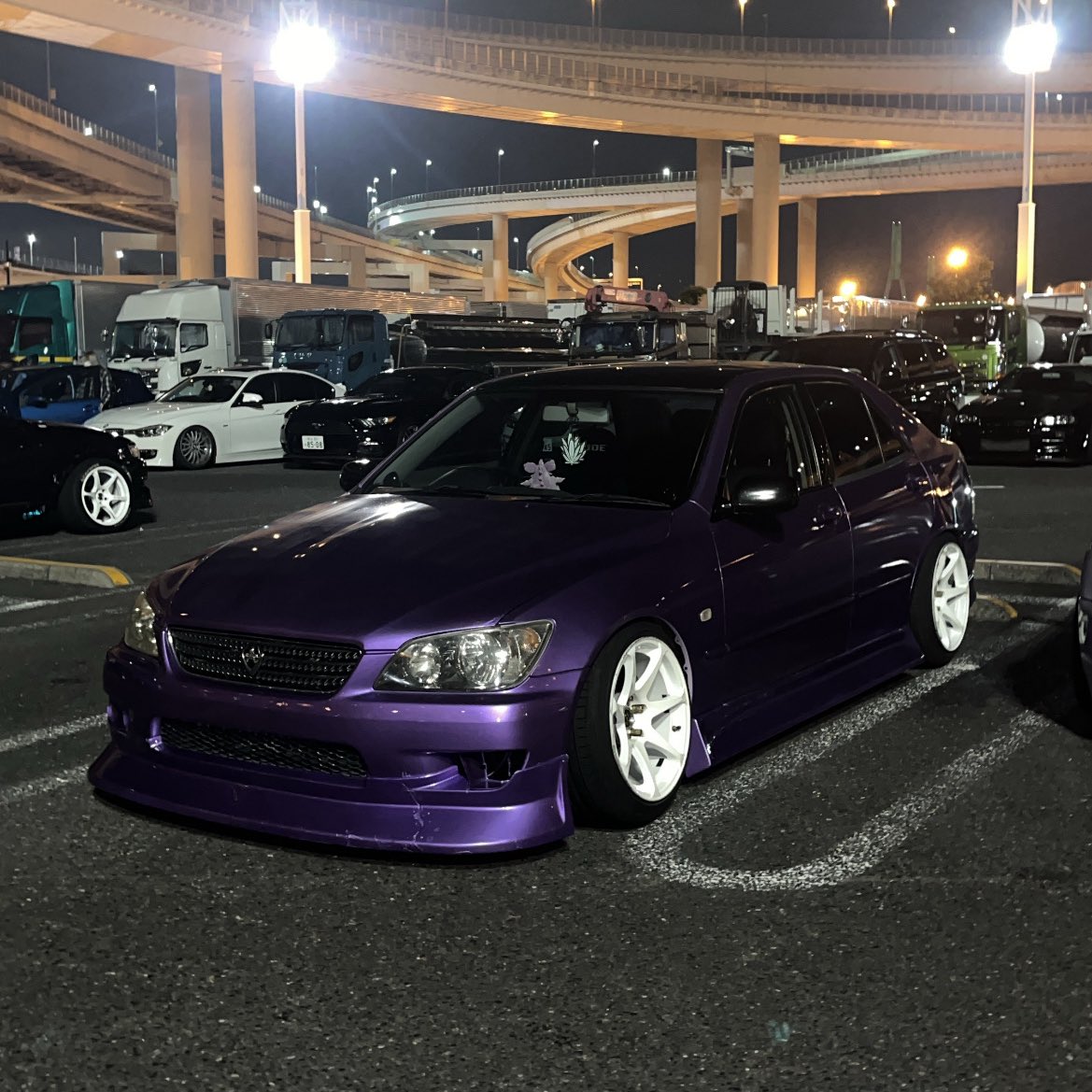 mcf_ogk's tweet photo. フラッシュ炊くと色味変わる💜 https://t.co/BG8tuuQaNw