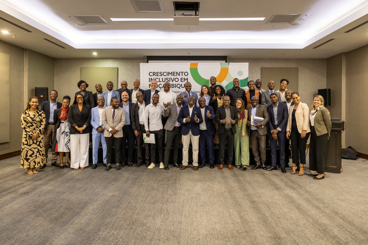 InclusiveMoz's tweet image. 📊 🙏 Thank you for having joined the @InclusiveMoz #Data4DevMoz workshop on 22 May!
Your insights made it clear: #data is key to informed #policy & sustainable progress in 🇲🇿.
📸 Relive the highlights – see photo gallery
