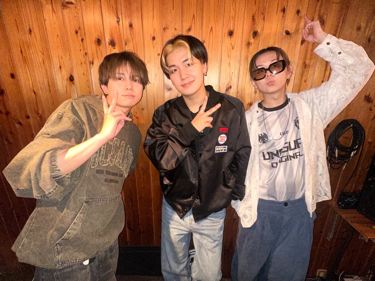 N0NAME(official) (@n0name_official) on Twitter photo FAN MEETING Vol.2
ご来場頂きありがとうございました!🔥
<a href="/HIROSHI_N0NAME/">HIROSHI(N0NAME)</a>
<a href="/Toki_N0NAME/">Toki (N0NAME)</a>
<a href="/SHOJI_N0NAME/">SHOJI (N0NAME)</a>
Member Photo📸
NEXT▶︎▶︎ 5/27 " SHIRA-SHINKEN -8th ANNIVERSARY- 東京DAY1 " FAN MEETING Vol.2
ご来場頂きありがとうございました!🔥
<a href="/HIROSHI_N0NAME/">HIROSHI(N0NAME)</a>
<a href="/Toki_N0NAME/">Toki (N0NAME)</a>
<a href="/SHOJI_N0NAME/">SHOJI (N0NAME)</a>
Member Photo📸
NEXT▶︎▶︎ 5/27 " SHIRA-SHINKEN -8th ANNIVERSARY- 東京DAY1 "