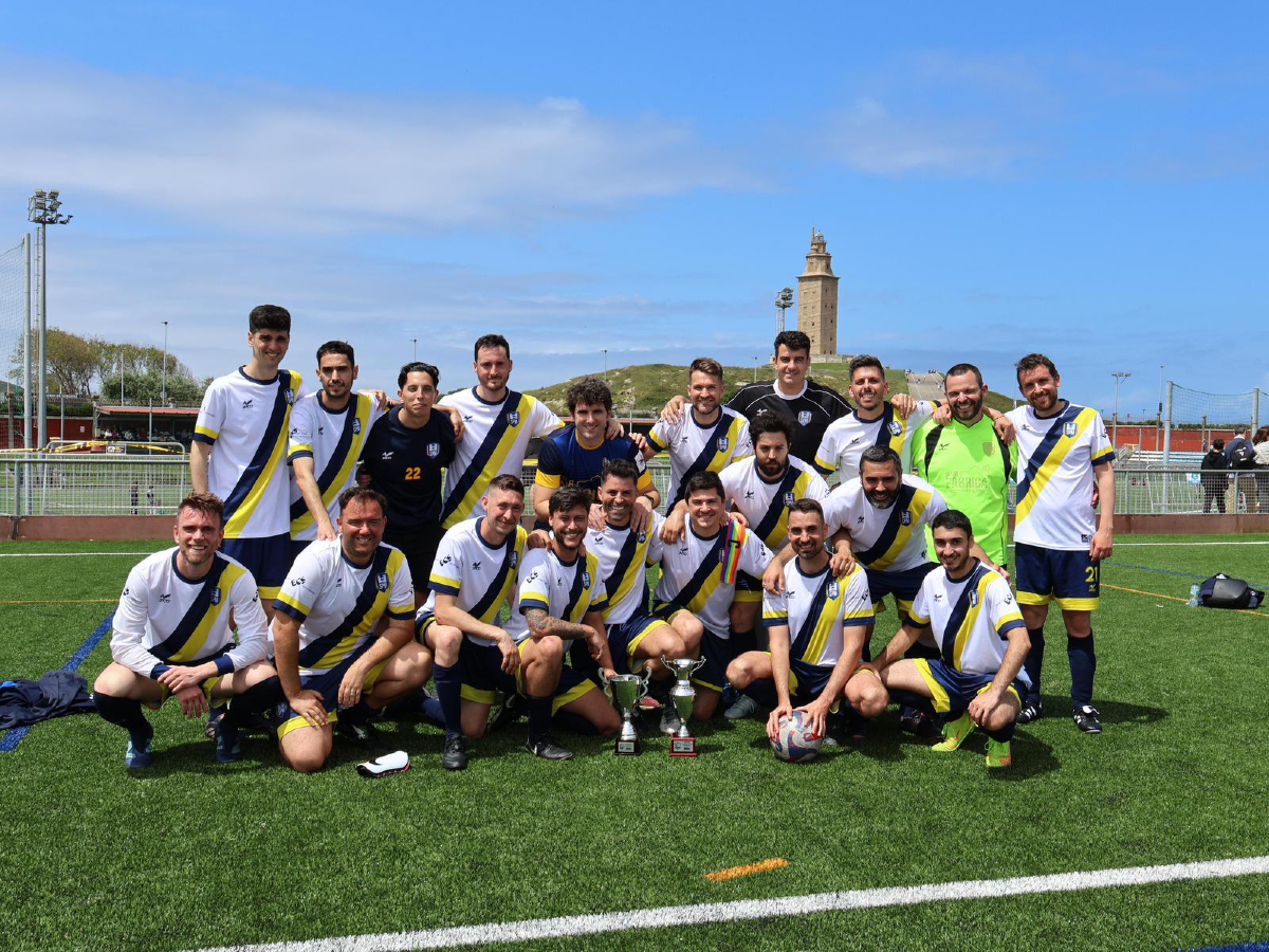 ConcCulleredo's tweet photo. ⚽ O SPM pon o broche de ouro á súa primeira tempada gañando o seu segundo título, a Copa Delegación da Coruña!

🏆 Os cullerdenses levantaron o título logo de vencer na final disputada o pasado domingo, 25 de maio. https://t.co/btUhGXfFcr