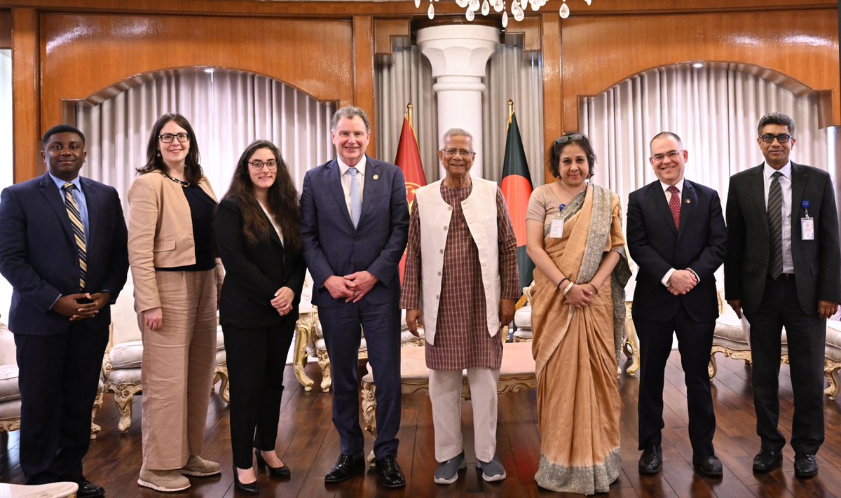 USCIRF chief meets Chief Adviser Professor Yunus

DHAKA, May 26, 2025 — Stephen Schneck, Chair of the US Commission on International Religious Freedom (USCIRF), met with Bangladesh’s Chief Adviser, Professor Muhammad Yunus, at the State Guest House Jamuna in Dhaka on Monday.
