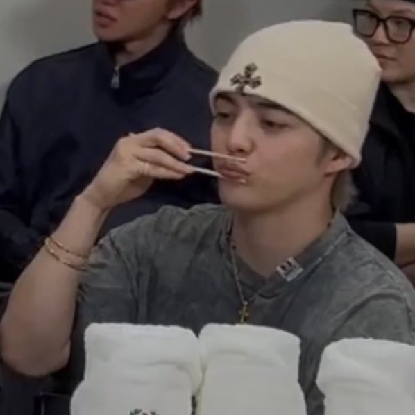 si cheol kasi bawal sya mag sabi ng fuck sa bad influence 💔