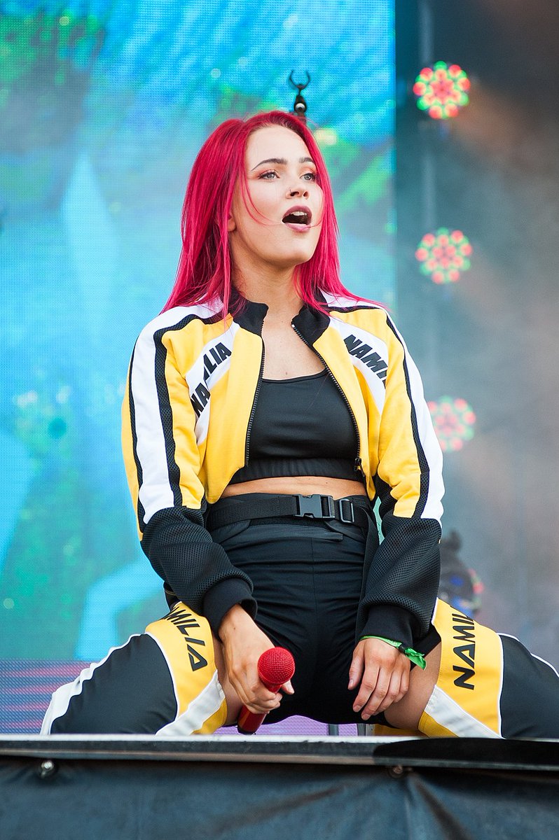 #Gaurkoegunez 1993an jaio zen Sanni Kurkisuo finlandiar pop abeslaria. Finlandieraz abesten du.
eu.wikipedia.org/wiki/Sanni_Kur…
<a href="/sannivirallinen/">SANNI</a>