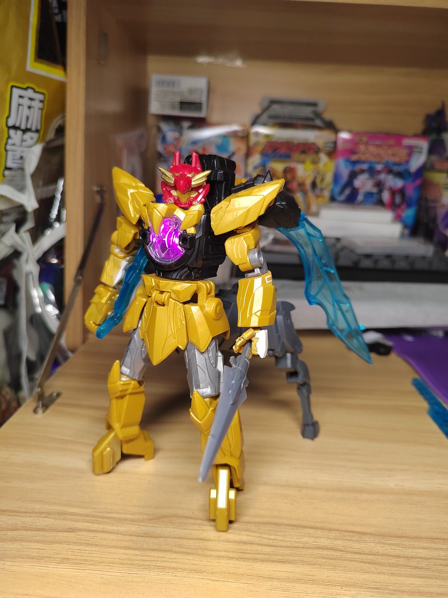 日曜日に発表されたミニプラ テガソードブラックの突進モードの表現は