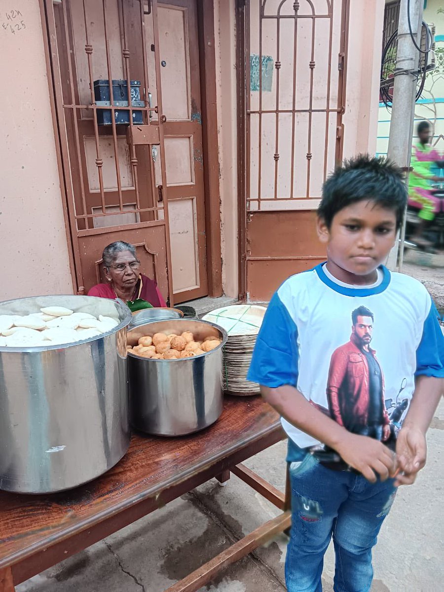 Ganesh Mano (@ganesh_karti) on Twitter photo Karthi Anna celebration still continue Next day…May26
Wish You Happy Birthday <a href="/Karthi_Offl/">Karthi</a> Anna..
🙌Be ready
food for 400 people
#Sivagangai
🔥சிவகங்கை மாவட்டம்
<a href="/prabhu_sr/">SR Prabu</a> <a href="/Suriya_offl/">Suriya Sivakumar</a> <a href="/kegvraja/">Gnanavelraja</a> <a href="/Brindhashiv/">Brindha</a> @MKB_KFC @
<a href="/Ashraful_Ashu23/">Mohammed Ashraful</a> @KannanKarthifan
#HBDKarthi Karthi Anna celebration still continue Next day…May26
Wish You Happy Birthday <a href="/Karthi_Offl/">Karthi</a> Anna..
🙌Be ready
food for 400 people
#Sivagangai
🔥சிவகங்கை மாவட்டம்
<a href="/prabhu_sr/">SR Prabu</a> <a href="/Suriya_offl/">Suriya Sivakumar</a> <a href="/kegvraja/">Gnanavelraja</a> <a href="/Brindhashiv/">Brindha</a> @MKB_KFC @
<a href="/Ashraful_Ashu23/">Mohammed Ashraful</a> @KannanKarthifan
#HBDKarthi