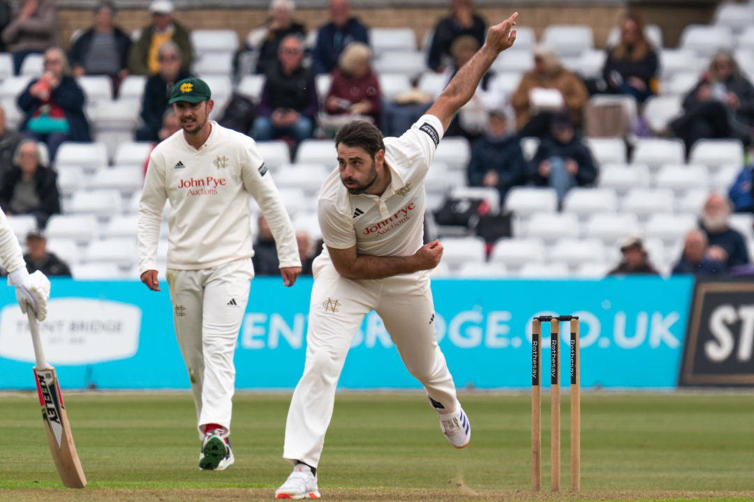 TrentBridge's tweet photo. Back underway after Lunch, Brett Hutton with the ball in hand

Yorkshire 240/6 from 88 overs 

#YORvNOT | 📺 https://t.co/odtZgMvjZm https://t.co/0EMhhS8RbE
