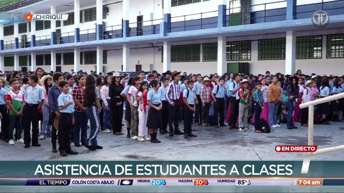 Este lunes se registró la asistencia de gran cantidad de estudiantes y docentes en el Colegio Félix Olivares, en la provincia de Chiriquí.