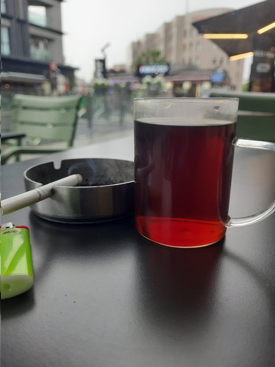 Din iyilikte yarışın demiş,
Götlükte değil.